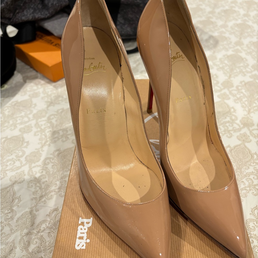 Nude pigalle